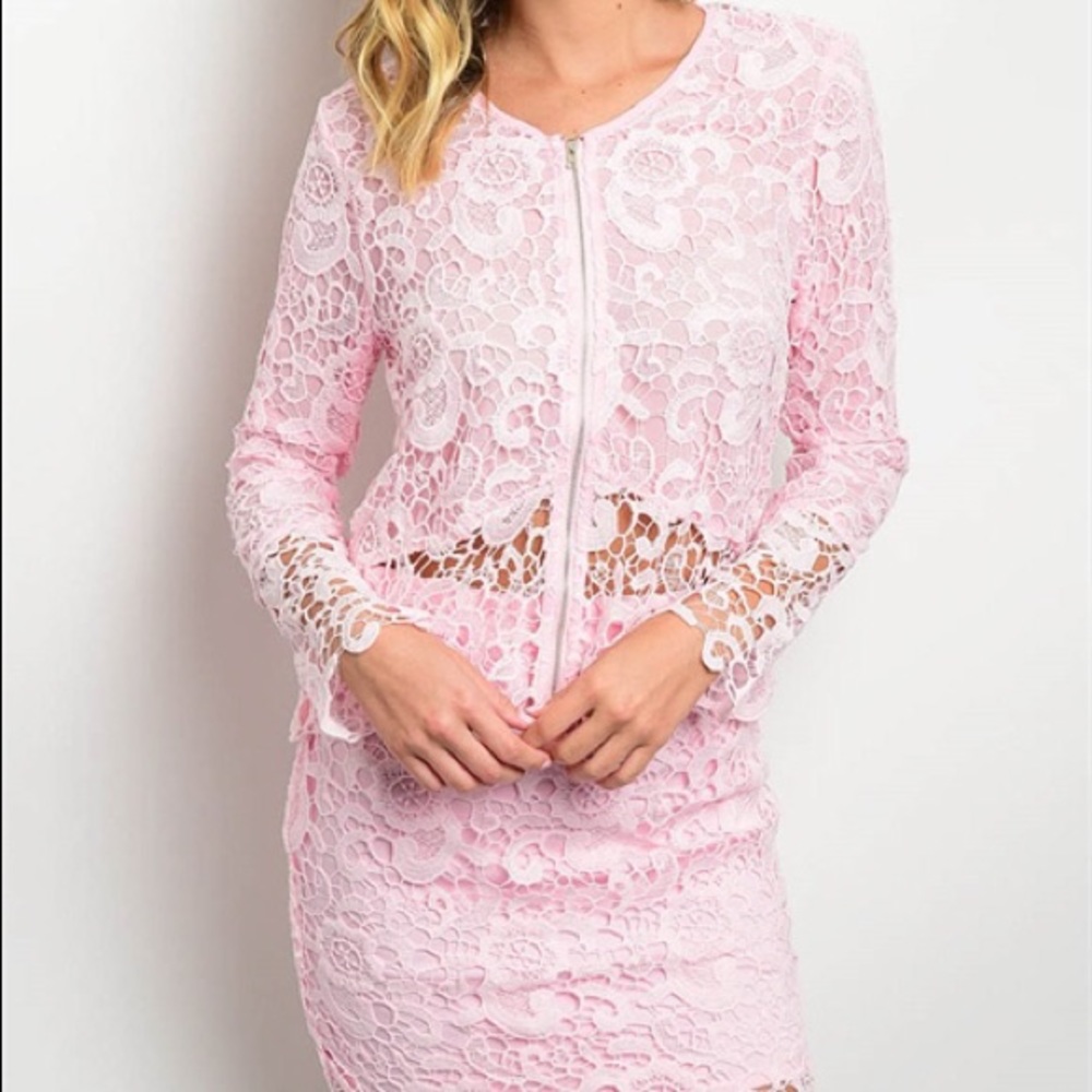 NEW PINK SKIRT AND TOP LACE FITTED